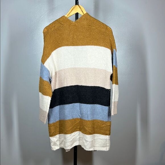 Dreamers Brown and Cream Cardigan Sweater with Cozy Knit Design - Picture 2 of 5